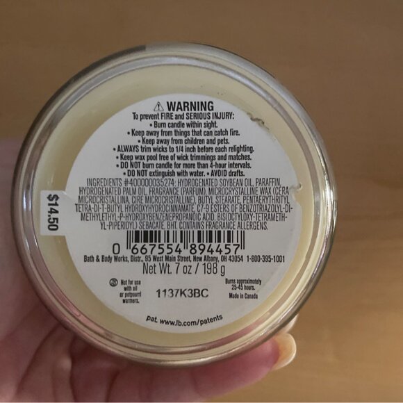 Bath and Body Works Berry Waffle Cone Scented Candle 7 Oz Single Wick Brand New - Picture 4 of 5